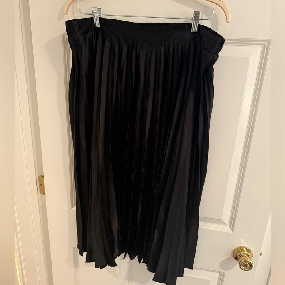 Ava & Viv Black A-Line Pleated Skirt
